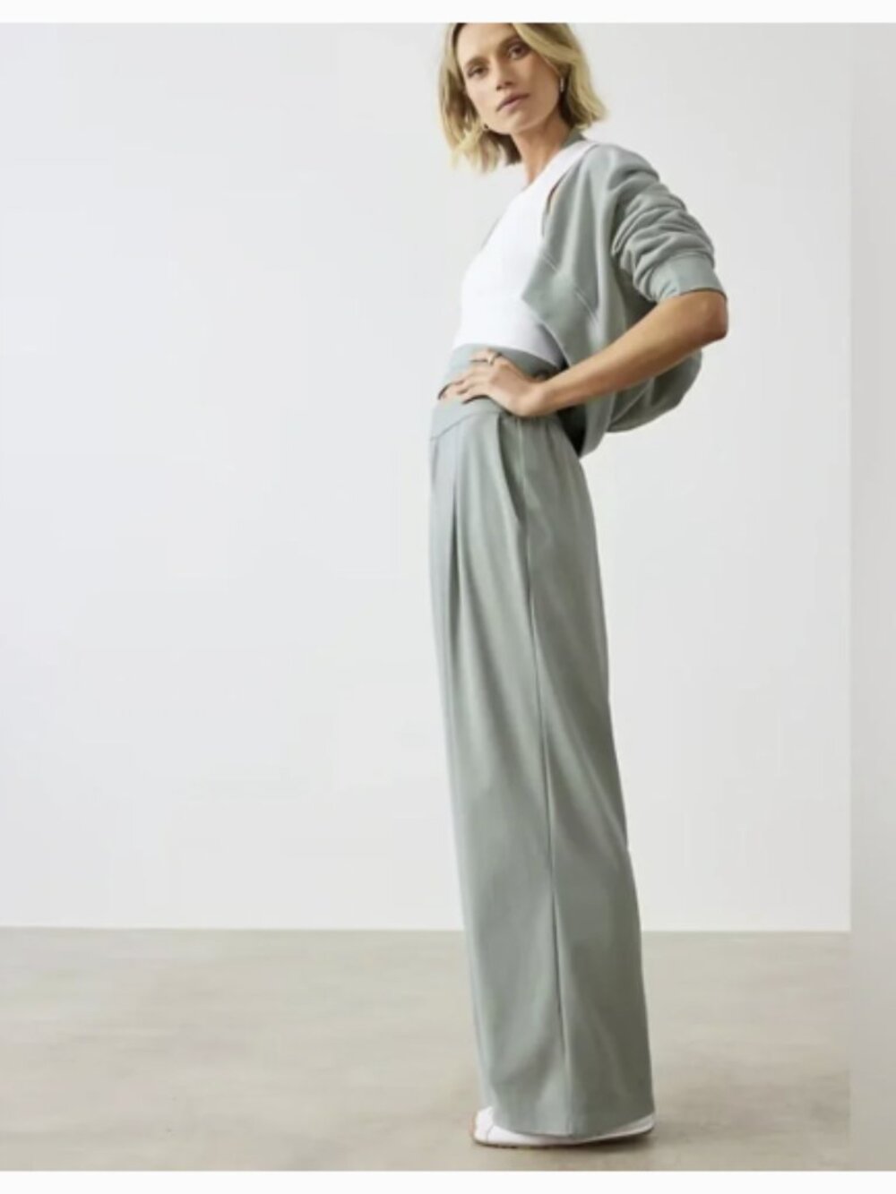 NWT Athleta Pinnacle High Rise Trouser | Size: 6 - Picture 2 of 5